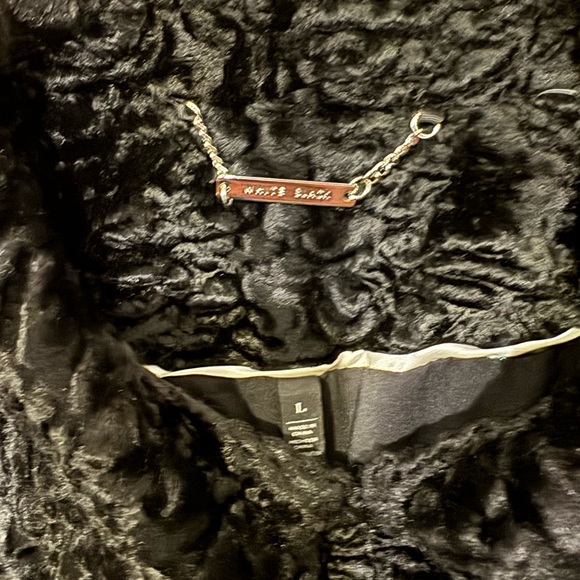 White House Black Market Black waist length faux fur coat size large - Picture 6 of 10